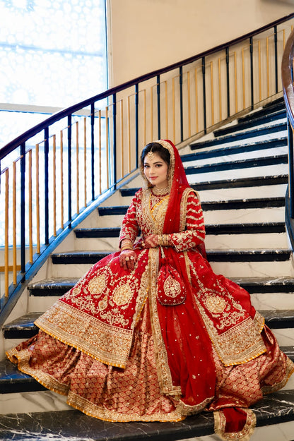 Pakistani Bridal Peplum Lehenga Choli – Red &amp; Gold Heritage Ensemble